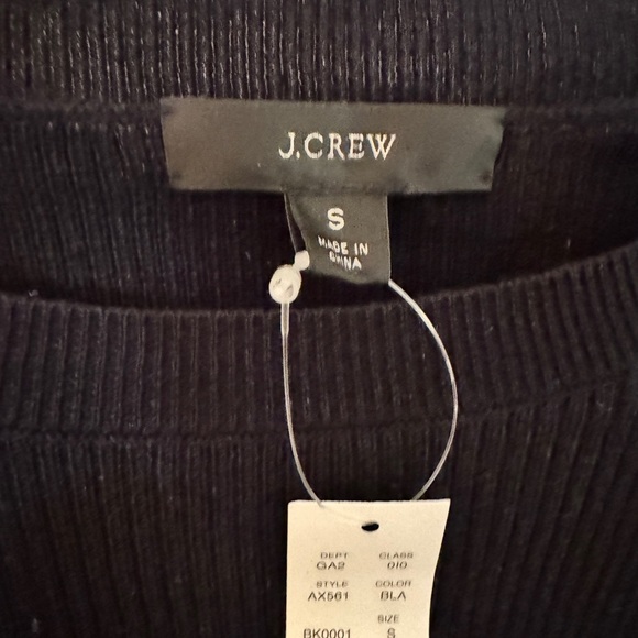 Elegant Black Puff Sleeve Sweater - Picture 5 of 8